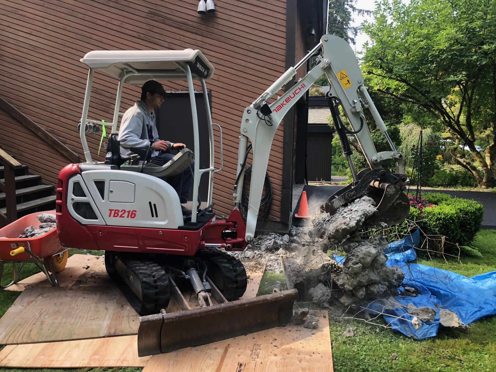0F88F504-066F-4DE0-ABAB-8CBFDBF29656 patio contractor North Vancouver — Natural Stone & Flagstone Patios